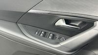 Peugeot 2008 1.2 PureTech 100ch S&S Allure — photo 19