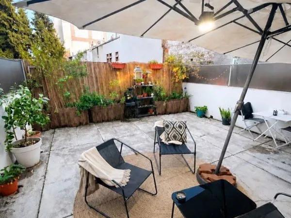 Grand t1 bis et terrasse de 32 m2 - hypercentre St Cyprien
