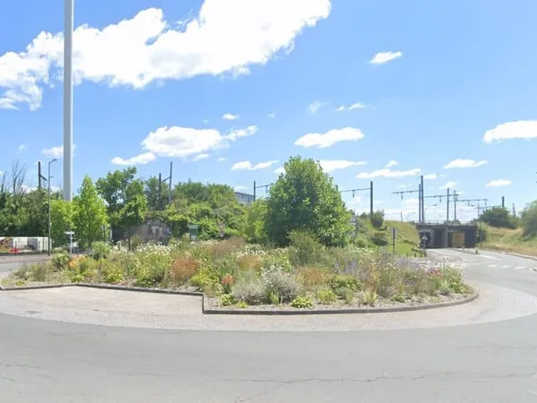 Lot de 8 parkings en sous-sol, quartier Bastide à Bordeaux