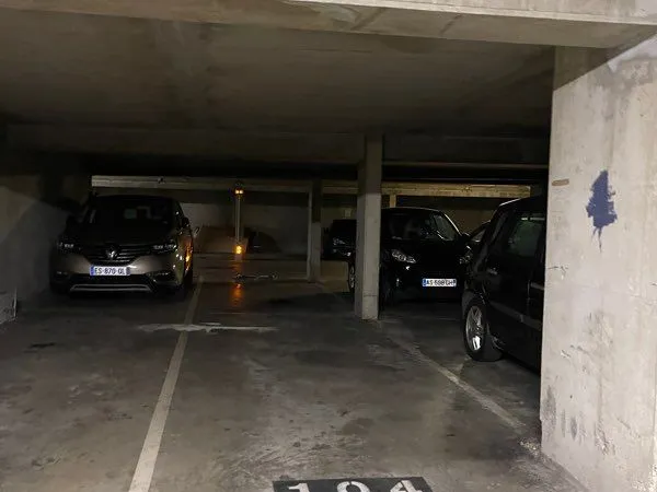 Vente parking à Levallois