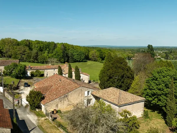 Belle maison de campagne à fort potentiel