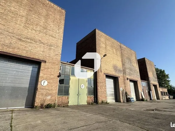 Local d'activité 250 m²