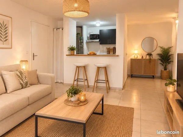T2 meublé 42 m² + grande varangue de 15 m² - Tout équipé