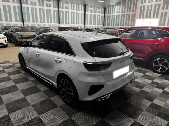 Kia Ceed 1.5 t-gdi 140ch gt-line dct7 my25 — photo 3