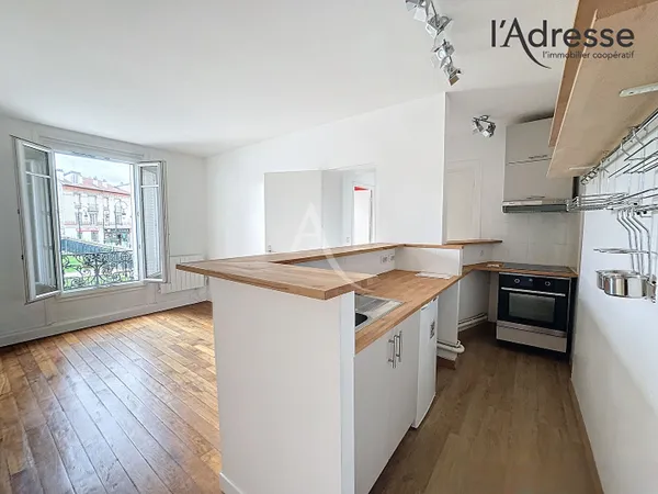 PUTEAUX/Centre ville Théâtre 2 pièces de 33 m² avec cave - 940 € CC