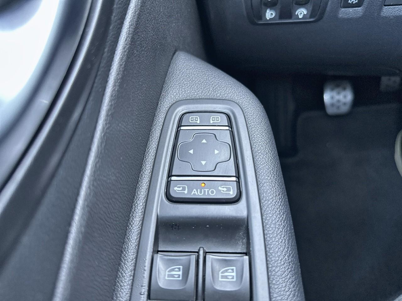 Renault Captur 0.9 tce 90ch energy intens euro6c — photo 48