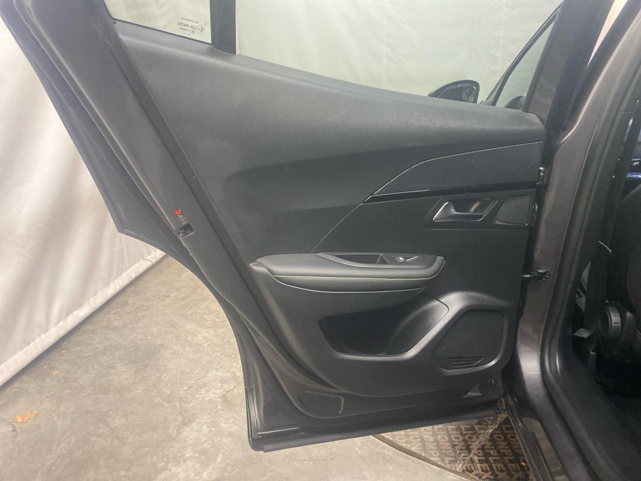 Peugeot 2008 puretech 130 s&s bvm6 gt — photo 27
