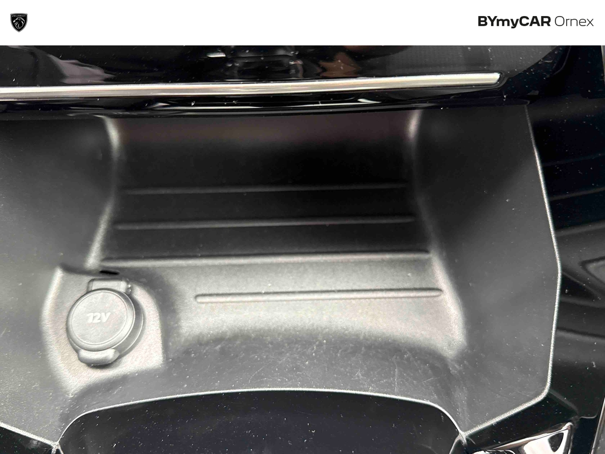 Peugeot 208 PureTech 100 S&amp;S EAT8 — photo 31