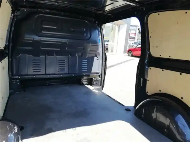 Mercedes Vito 116 cdi compact bva rwd — photo 17