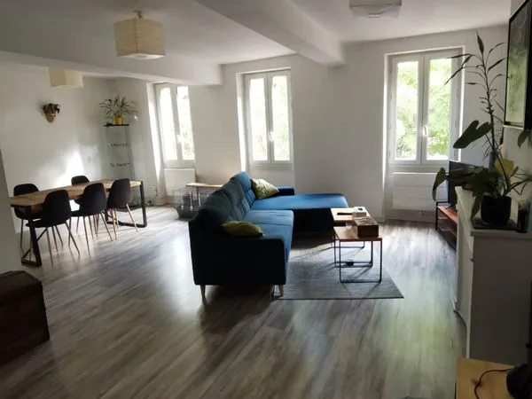Appartement T2 de 70 m² - 1er étage