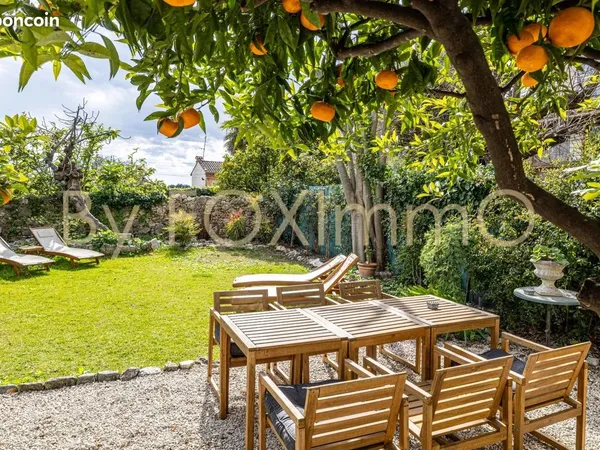 Maison 9 pièces 230 m²