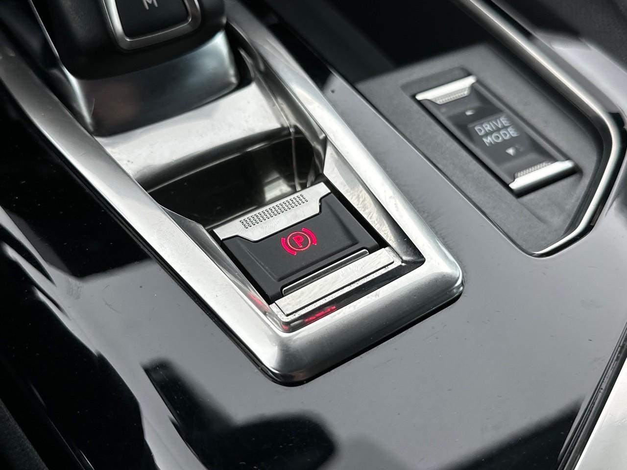 Peugeot 3008 bluehdi 130ch s&s eat8 allure pack — photo 31