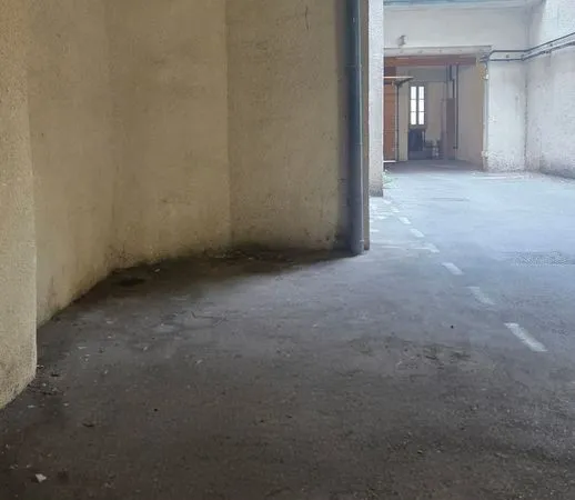 Maurice Clavel : place de parking