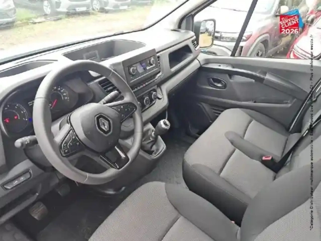 Renault Trafic fg l1h1 3t 2.0 blue dci 130ch confort — photo 15