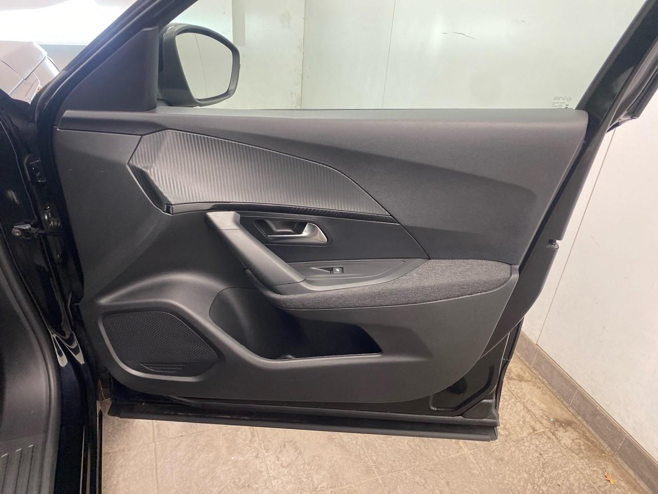 Peugeot 2008 100 s&s bvm6 style — photo 25