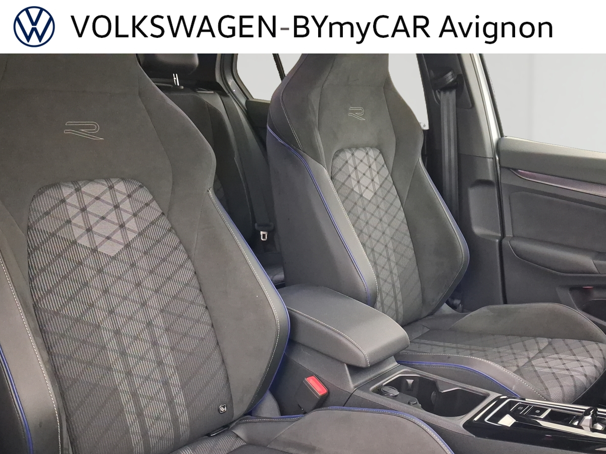 Volkswagen Golf 1.5 eTSI EVO2 116 DSG7 — photo 38