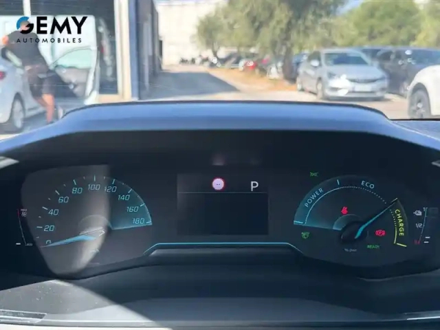 Peugeot 208 electrique 50 kwh 136ch — photo 15
