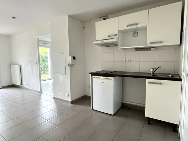 Appartement T2 avec terrasse et parking Pont-l'Abbé