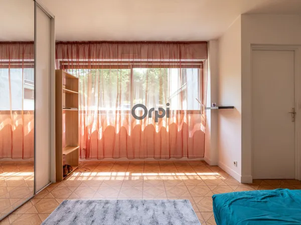 Studio 1 pièce 28 m²