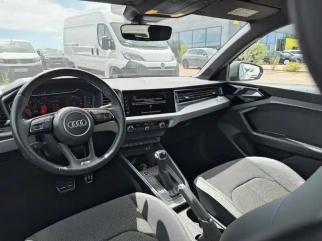 Audi A1 sportback 30 tfsi 116ch  s line s tronic 7 — photo 8