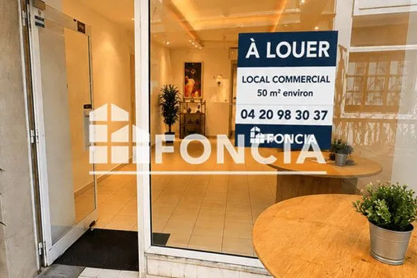 LOCAUX_COMMERCIAUX