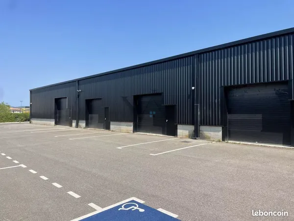 Local 88 m² Montélimar