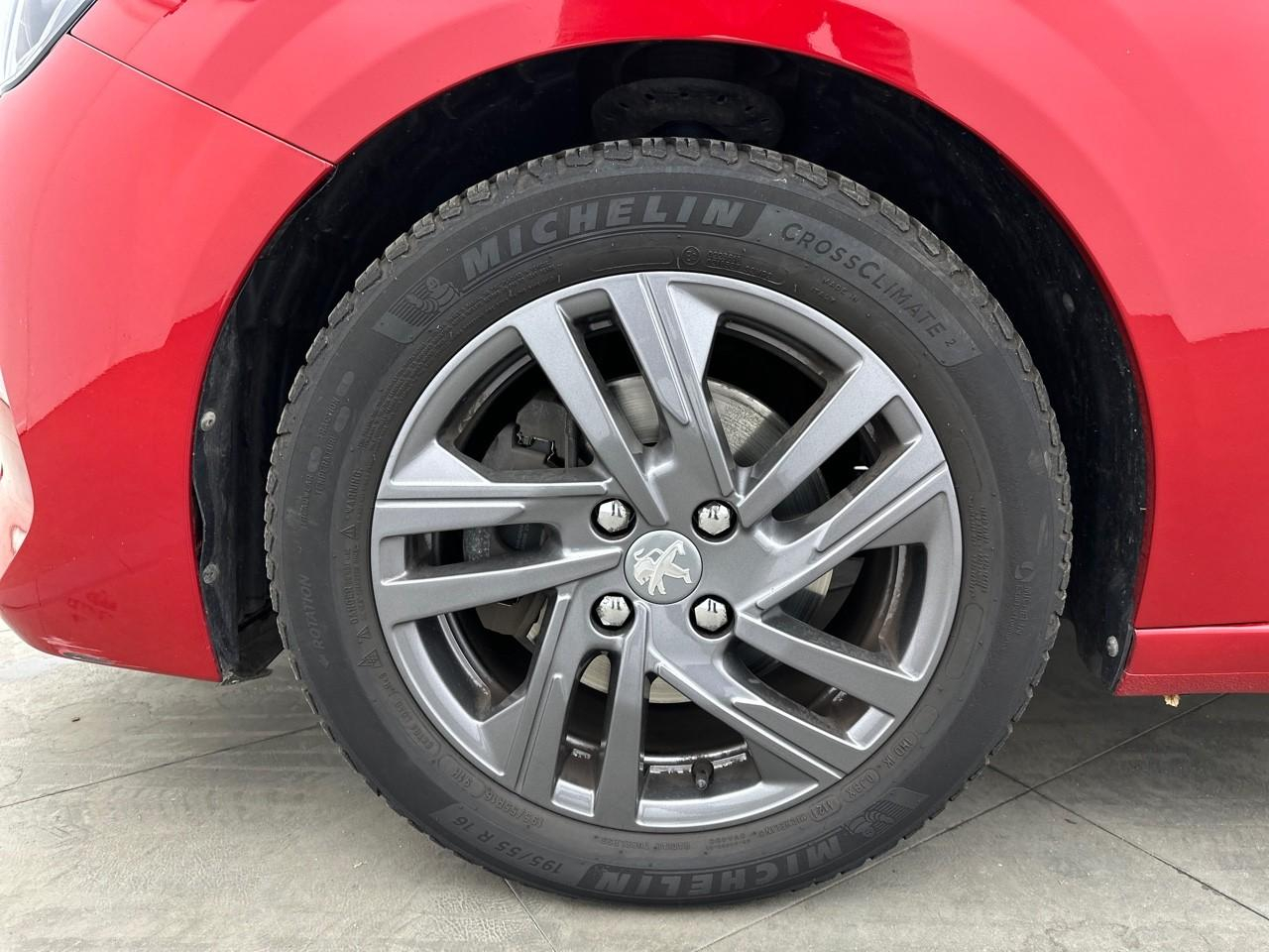 Peugeot 208 puretech 100 s&s bvm6 style — photo 14