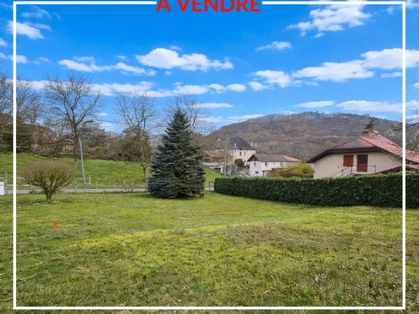 Terrain 650 m² IZEAUX