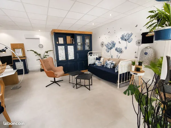 Bureau atypique et lumineux de 40 m² - Centre-ville de Monteux