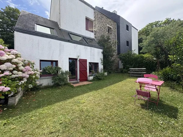 Les Rosaires APP. 3 P. avec jardin