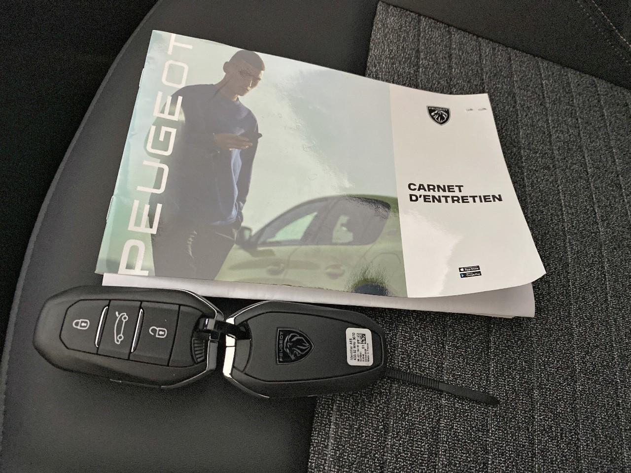 Peugeot 5008 hybrid 145 ch e-dcs6 allure — photo 18