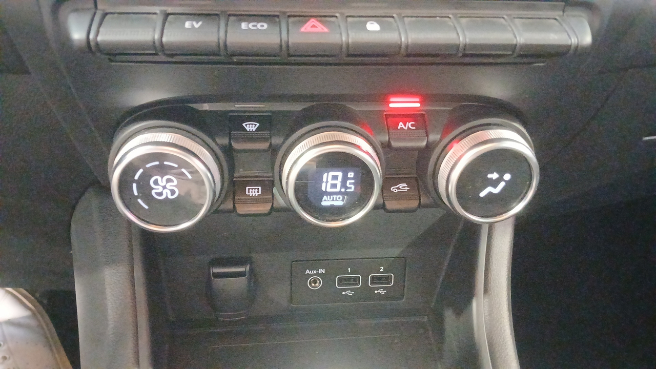 Renault Captur E-Tech full hybrid 145 — photo 18