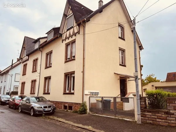 Maison 1906 strasbourg robertsau avec garage/atelier et jardin