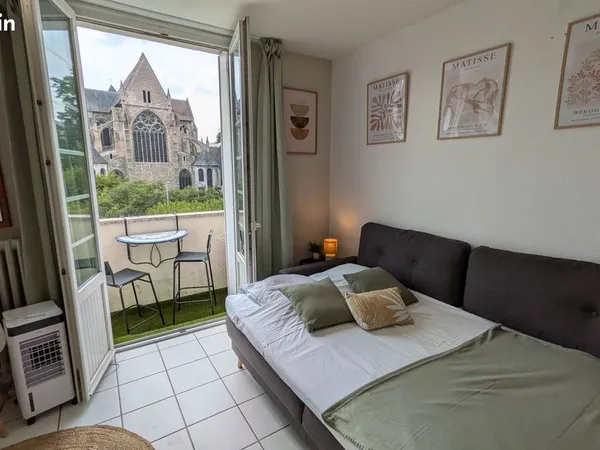 Cosy Studio Meublé full équipé HyperCentre Tours Balcon avec Vue