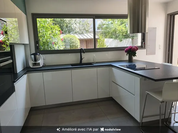 Nantes- quartier Saint Donatien/Chalâtre -Maison familiale, 5 ch. garage+ stationneùent et jardin