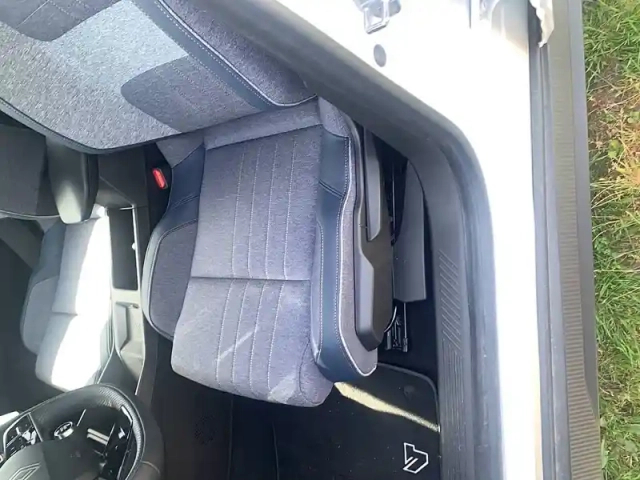 Renault 4 renault  e-tech electrique 150 ch autonomie confort — photo 10
