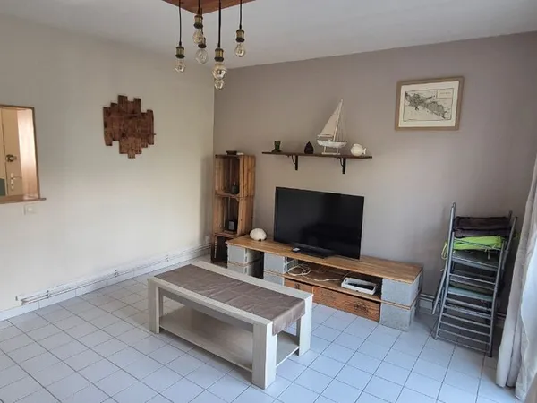 Location appartement 75m² secteur piscine, à Rochefort