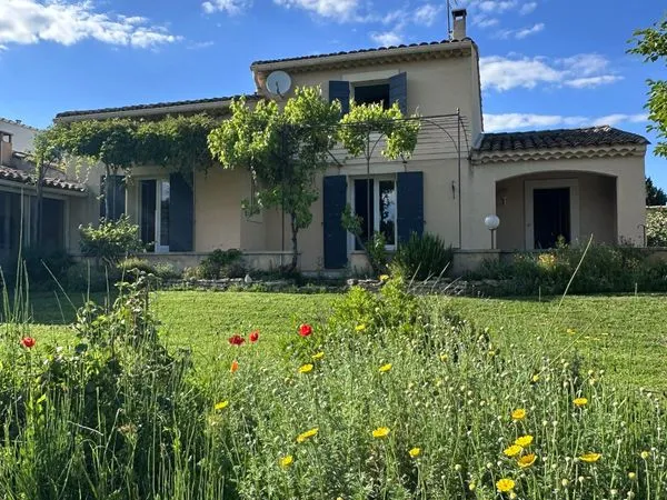Propriété 6 pièces 148 m²