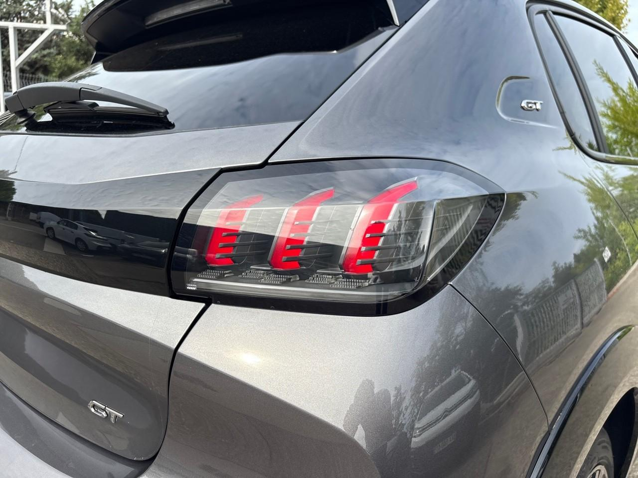 Peugeot 208 1.2 puretech 100ch s&s gt — photo 17