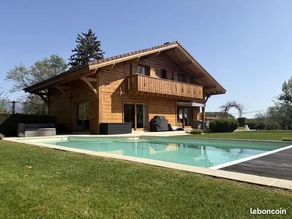 Chalet 8 pièces 230 m²