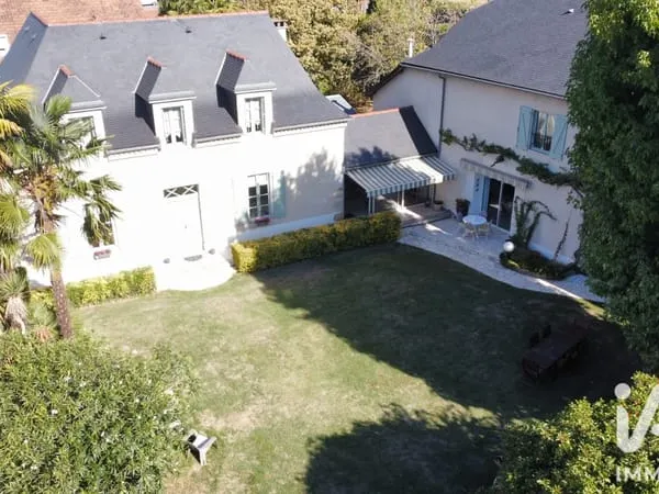 Maison 5 pièces 341 m²