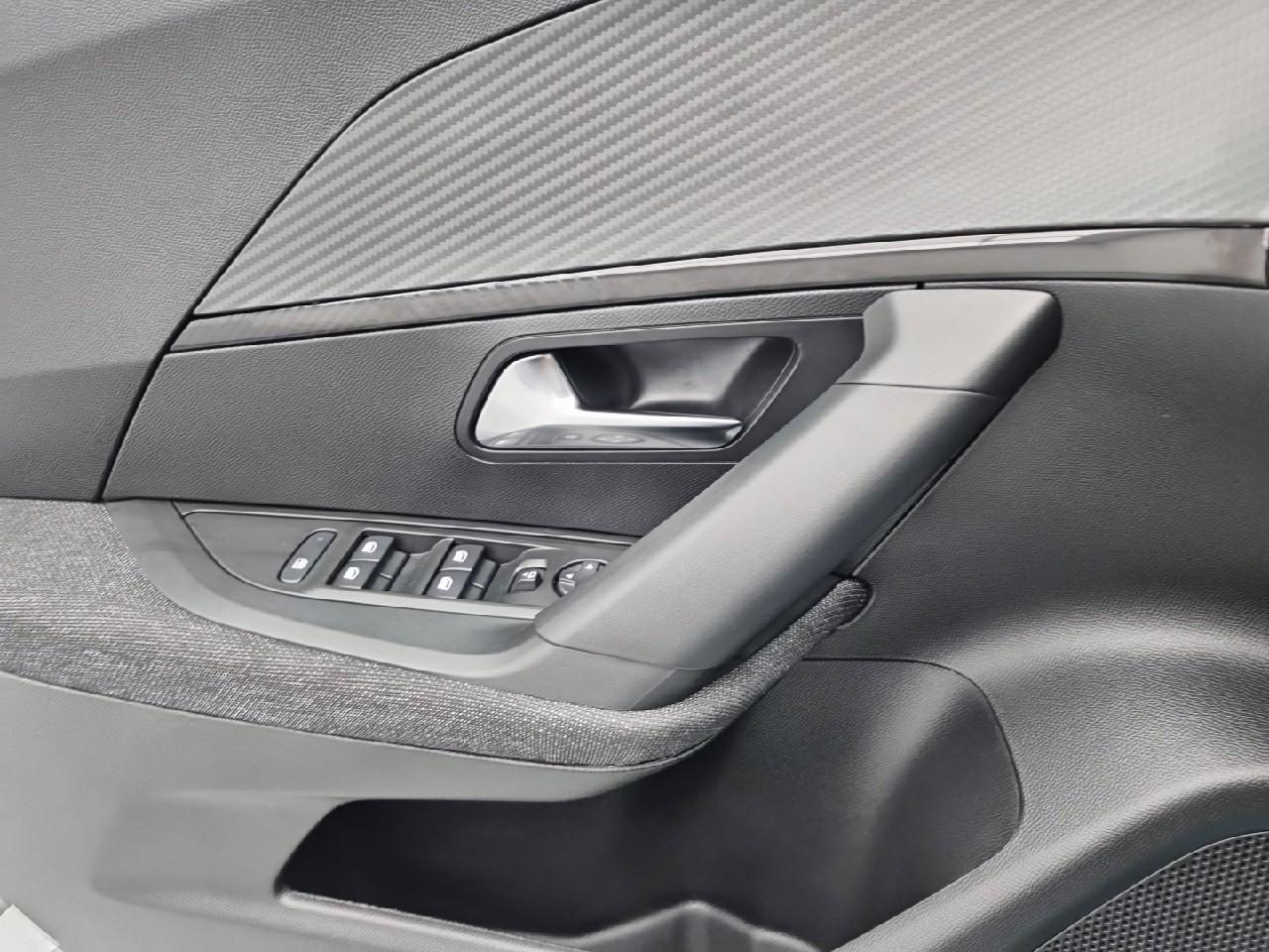 Peugeot 2008 100 s&s bvm6 style — photo 28