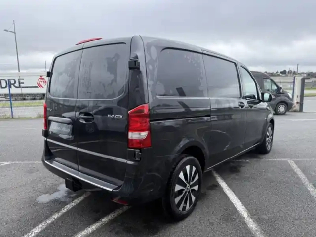 Mercedes Vito 114 cdi fourgon compact — photo 2