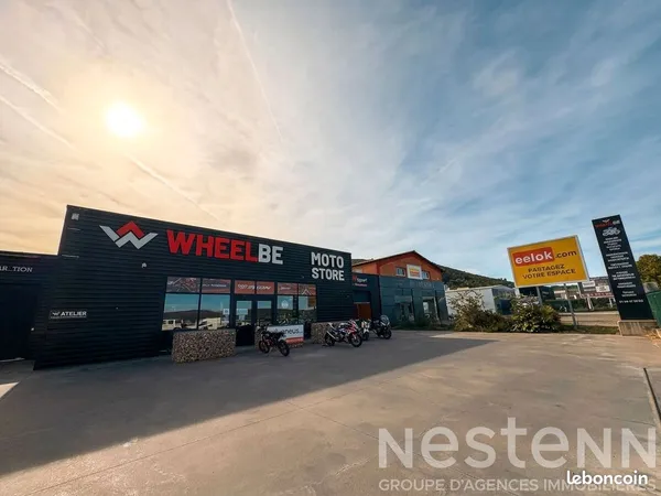 Local commercial 453 m² SAINT MAXIMIN LA SAINTE BAUME