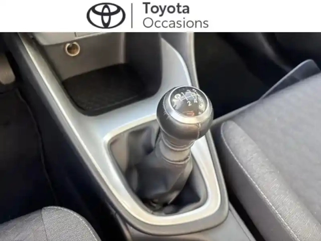 Toyota Yaris 120 vvt-i dynamic 5p my22 — photo 9