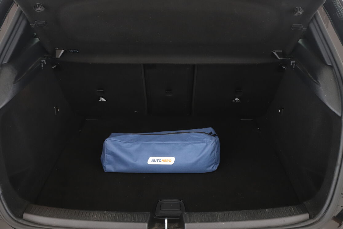 Mercedes-Benz Classe A 180 AMG Line 7G-DCT — photo 16