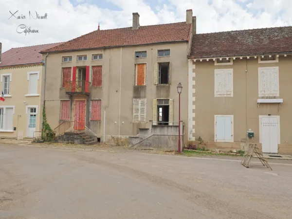 Maison 10 pièces 240 m²