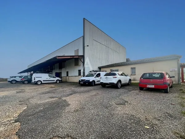 Immeuble commercial 1 pièce 511 m²