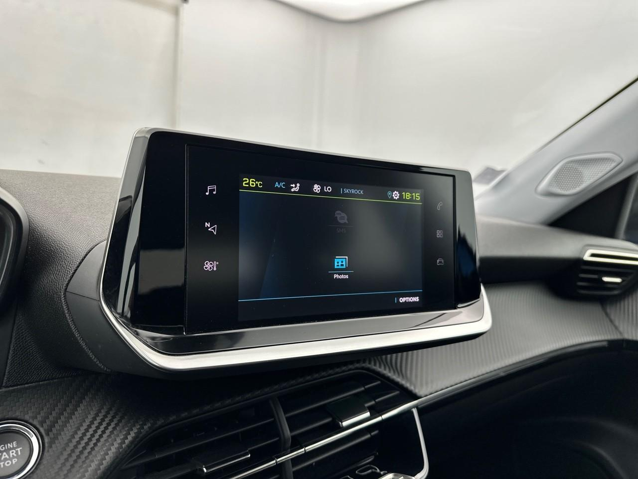 Peugeot 2008 electrique 136 ch style — photo 24
