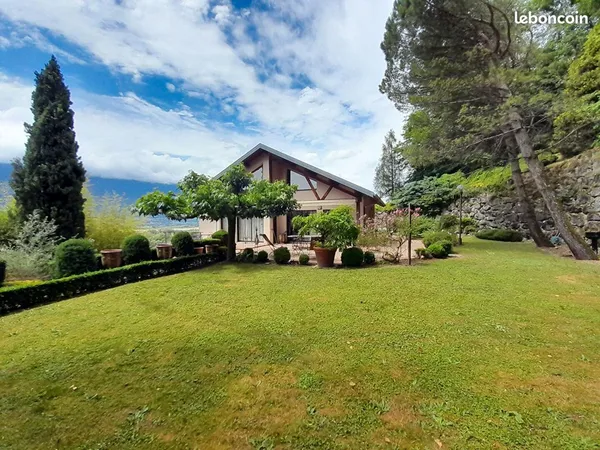 Maison 5 pièces 220 m²